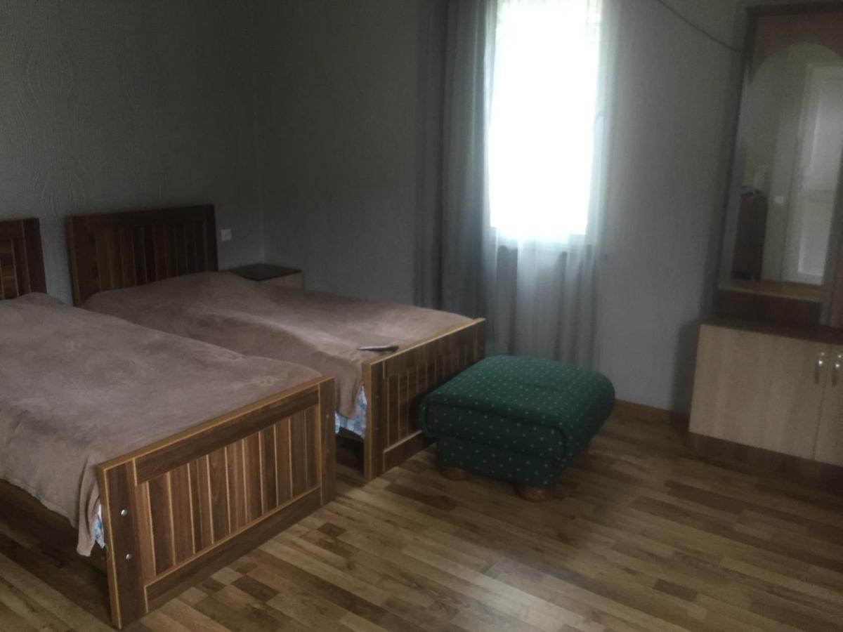 Hotelruslan Pʼotʼi 外观 照片